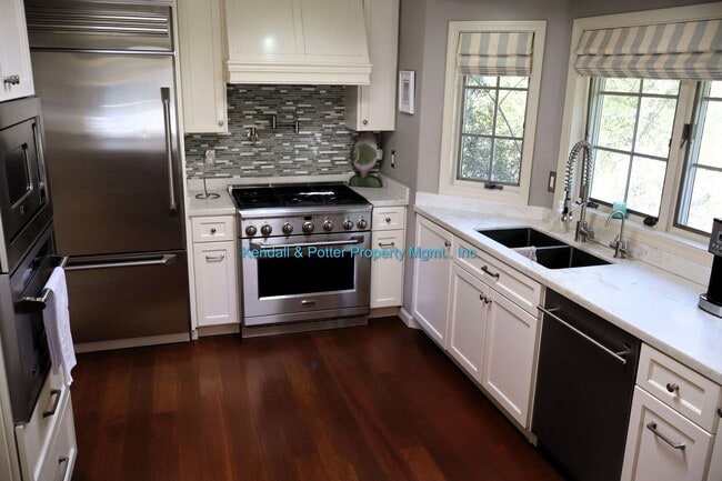 Photo - Furnished Yacht Harbor Retreat