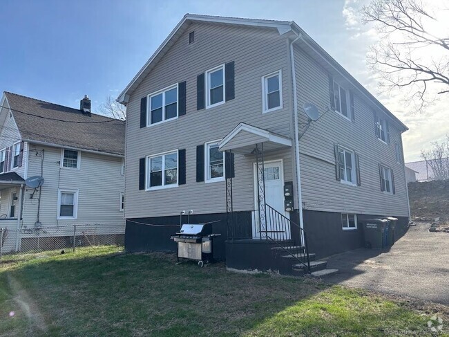 Building Photo - 196 Goddard Ave Rental