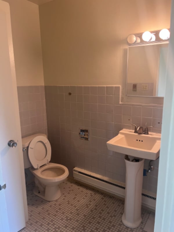 15 Arrowhead Dr Apartment Unit 21 Algonquin, IL