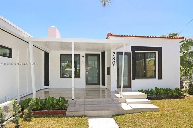 Building Photo - 7801 Byron Ave Unit C Rental