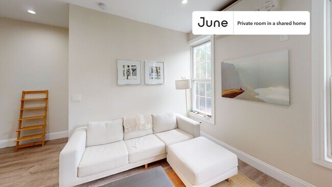 Room in Shared 3 bed/2 bath home in Greenpoint