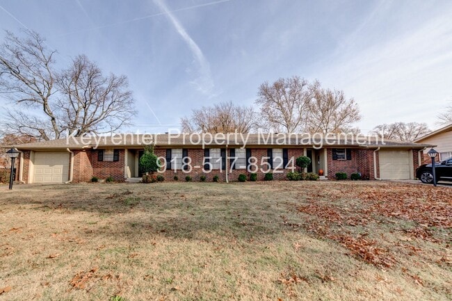 Building Photo - Beautiful 2bed/2bath Duplex!!