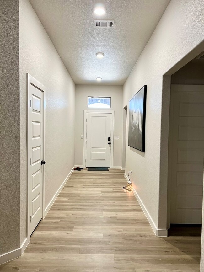 Photo - 301 Panhandle Dr