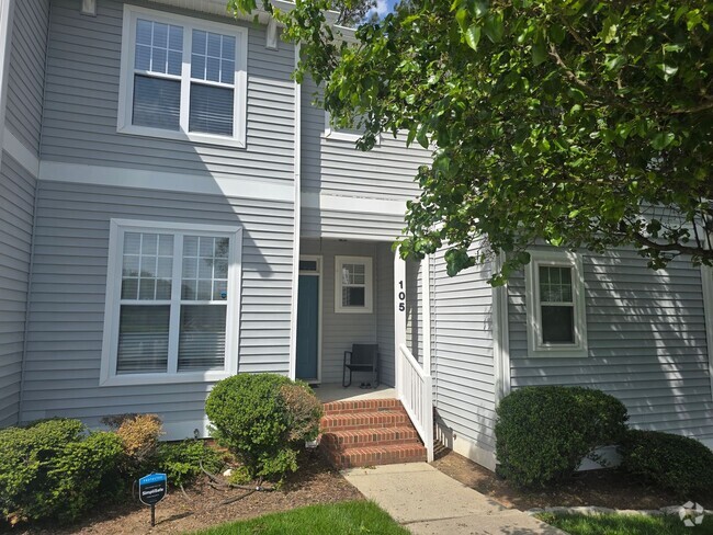 Building Photo - Beautifully Furnished 2-Bedroom Townhome i...