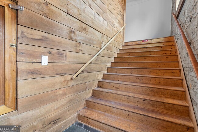 Photo - 610 Madola Rd Unit 4