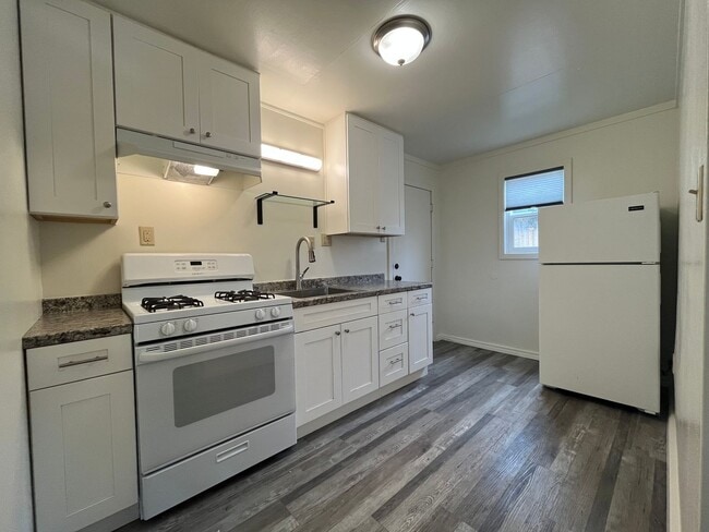 Photo - 2211 Spring St Unit B