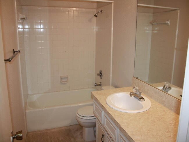 Photo - Duplex Conveniently Located Next to the Elementary, Jr. High & Park!