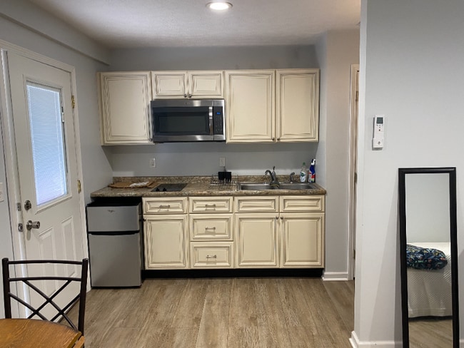 Photo - 1421 N Main St Unidad 6