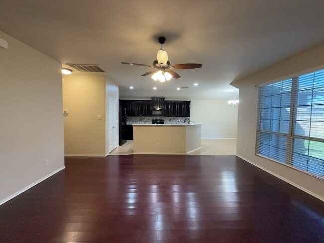 Photo - 2333 Cedarwood Dr