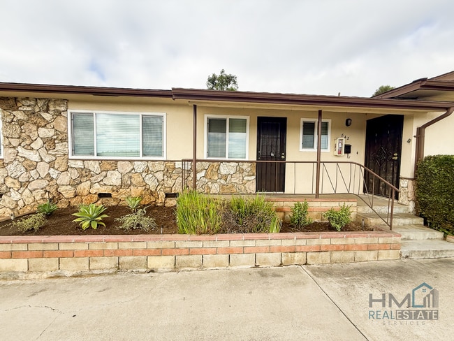 Photo - Homes Management - 2 Bed, 1.5 Bath Duplex ...