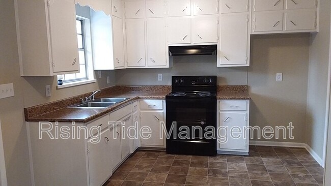 Photo - 5500 Crestview Dr