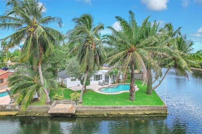 Photo - 2702 Scott St