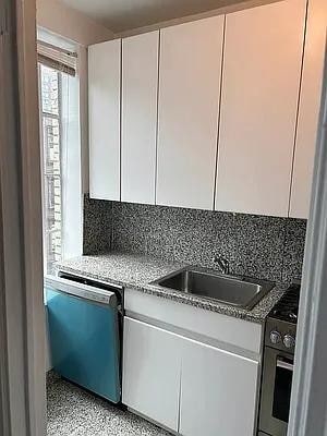 Photo - 353 W 56th St Unidad 6H