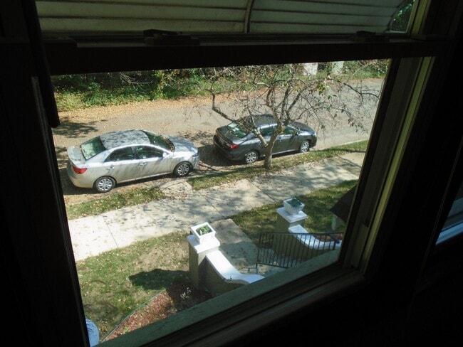 Photo - 100 N 33rd St Unit 4