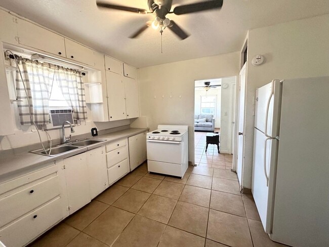 Photo - 2209 W Kentucky Ave