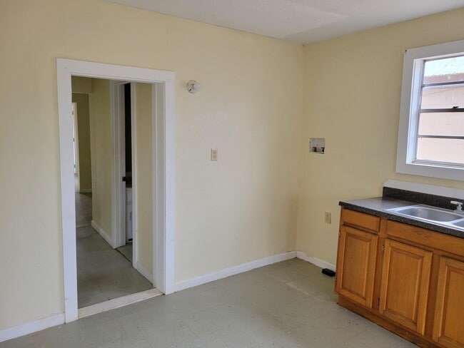 Photo - 1716 Iturbide St