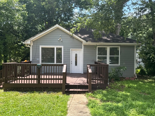 Photo - Room in House on Browns Mill Rd SE