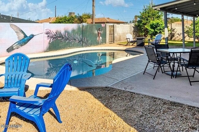 Photo - 1412 W 7th Pl