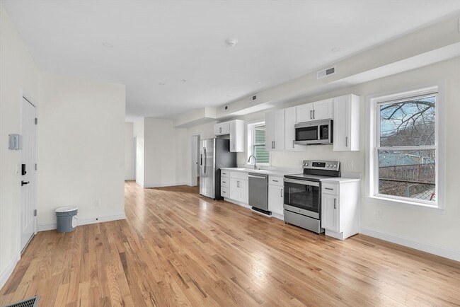 Photo - 23 Pleasant St Unit 1