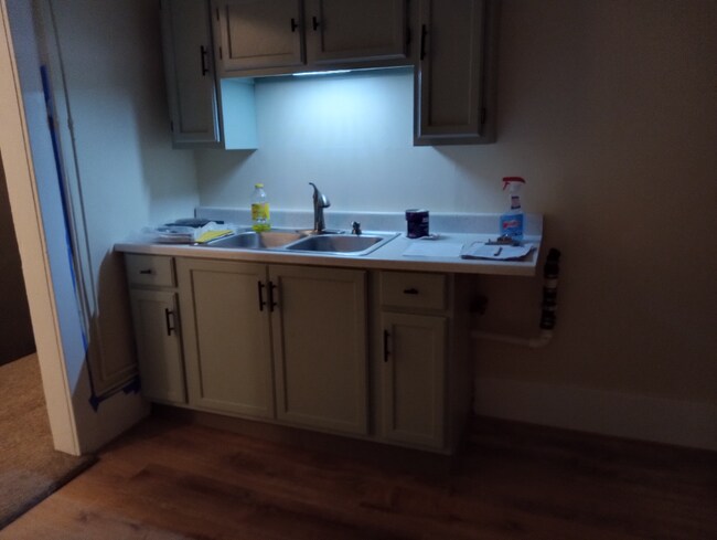 Photo - 301 South Main St Unidad in the back up the stairs