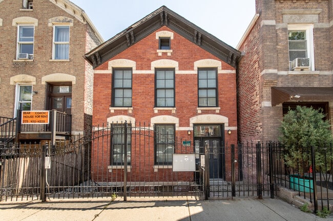 1809 S Carpenter St - 1809 S Carpenter St