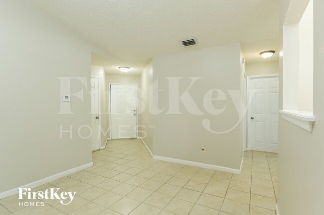 Photo - 3021 Caroline Crest Dr E