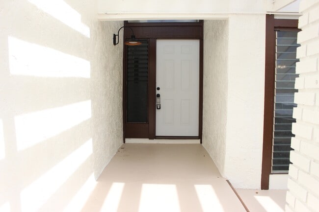 Photo - 1279 Kaeleku St