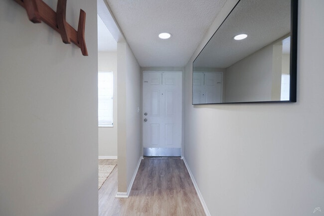 Building Photo - The Park at Topaz Tuscana