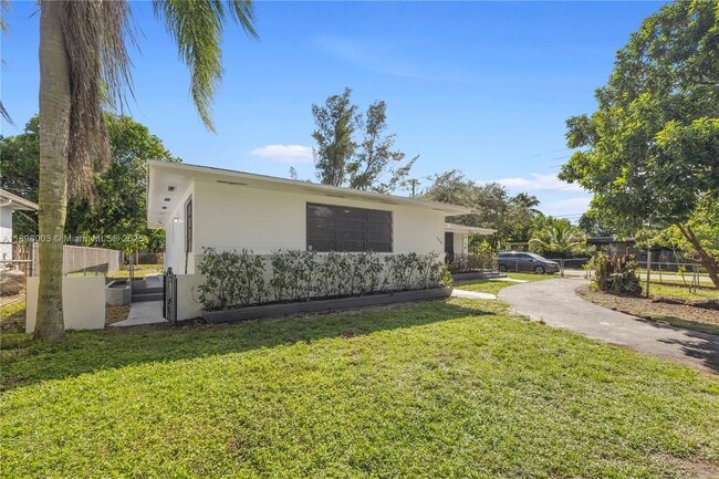Photo - 500 NE 136th St Unidad 508