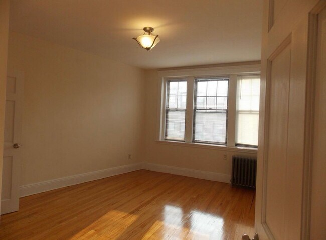 Photo - 6 Sutherland Rd Unit NA