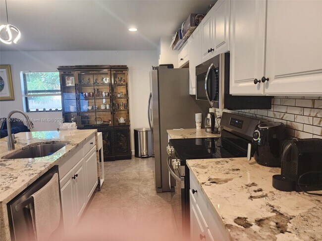 Photo - 413 SW 10th St