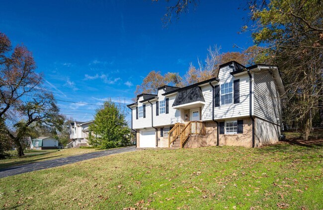 Photo - 1075 Carol Jean Trail