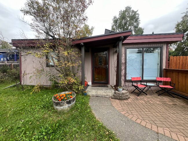 Photo - 3209 Lois Dr