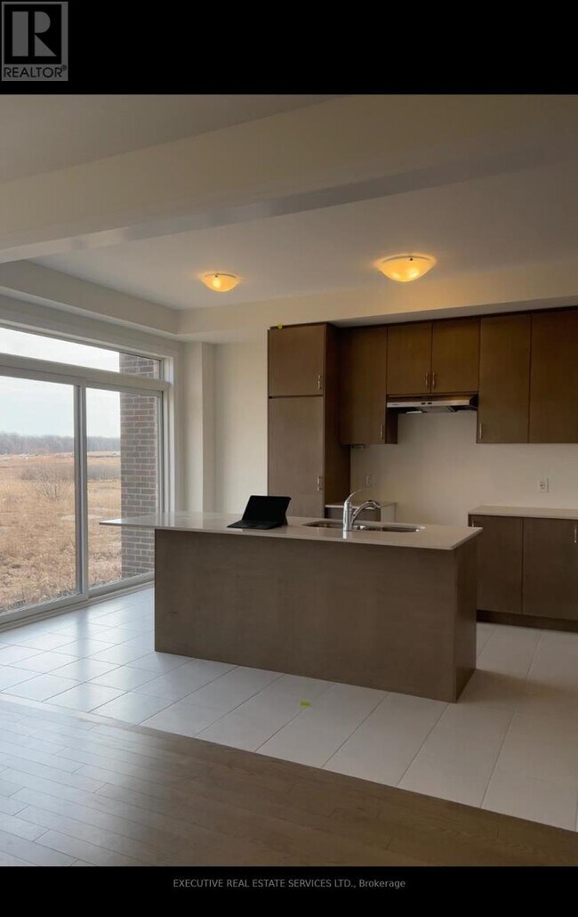 Photo - 294 Newman Dr