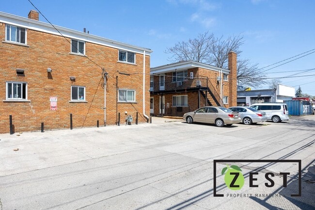Photo - E Outer Drive Apartments