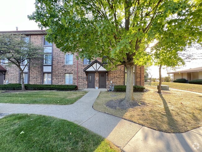 Building Photo - 6 Crestview Ln Unit 8 Rental