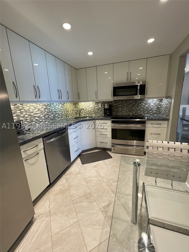 1410 S Ocean Dr Unit 402