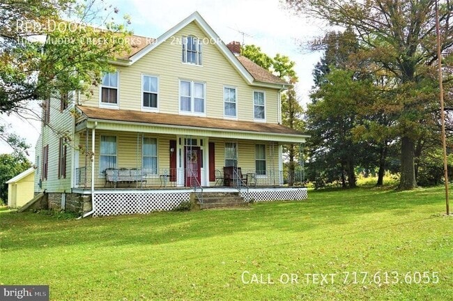 Building Photo - 1009 Muddy Creek Forks Rd Unit 2nd floor west corner room Rental