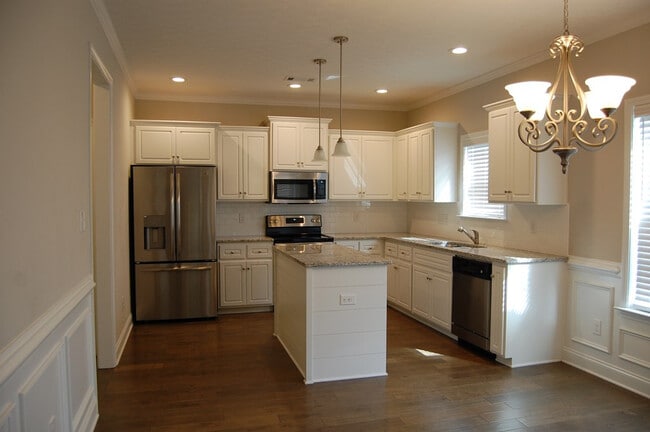 Photo - 625 Boone Ct