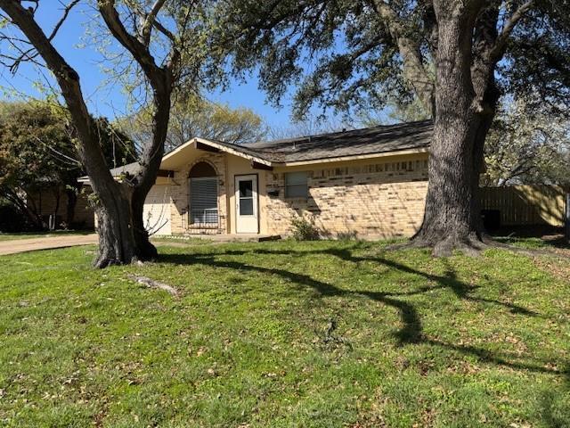 Photo - 1110 Shadyglen Cir