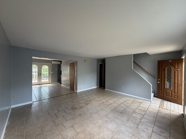 Photo - 186 White Dogwood Dr