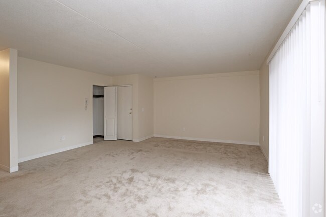 Living Room - Hidden Pines