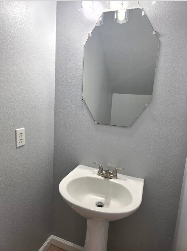 Photo - 6606 Highwind Bend Ln