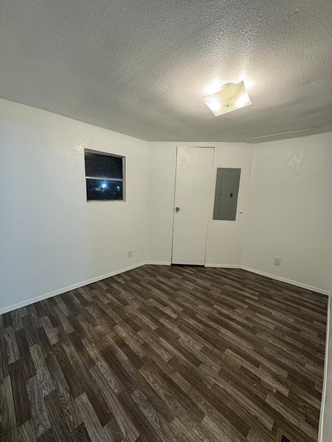Photo - 2111 W Austin St
