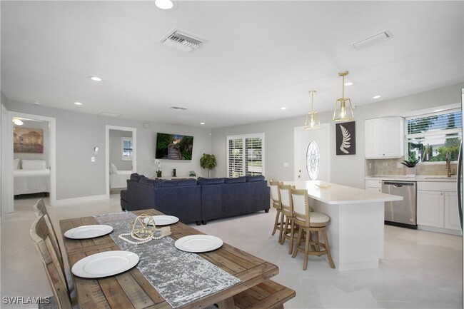 Building Photo - 27 Pebble Beach Blvd Rental