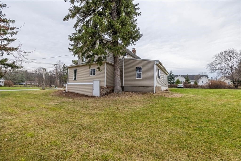 Photo - 757 Holt Rd Unit 2