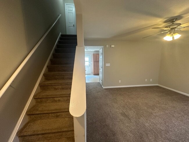 Photo - 131 Primrose Ln Unidad A