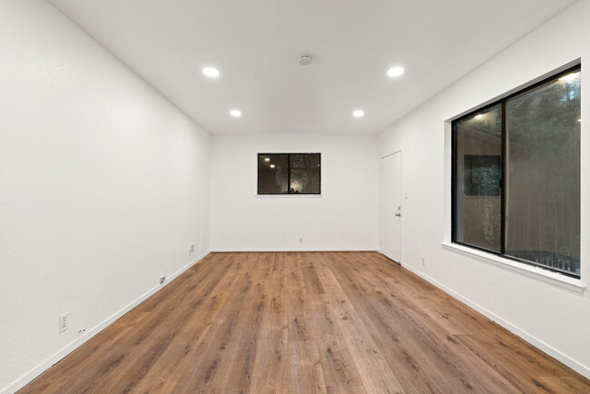 Photo - 4497 Highway 9 Unit #A