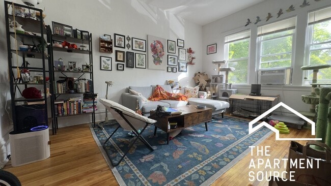 Building Photo - 2049 N Bingham St Unit 2F