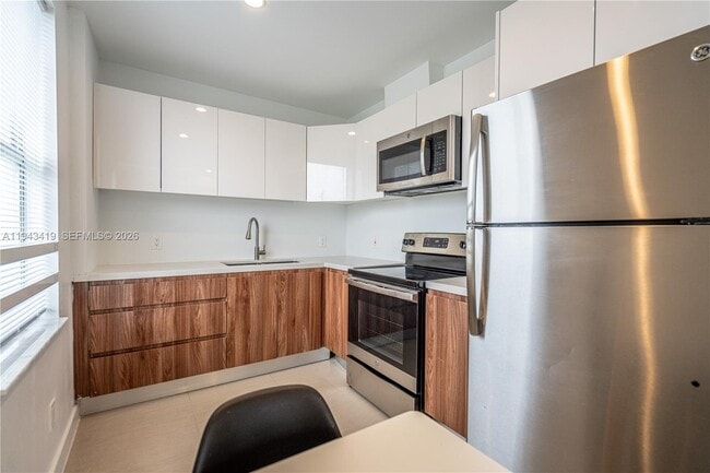 Photo - 924 Marseille Dr Unit 38